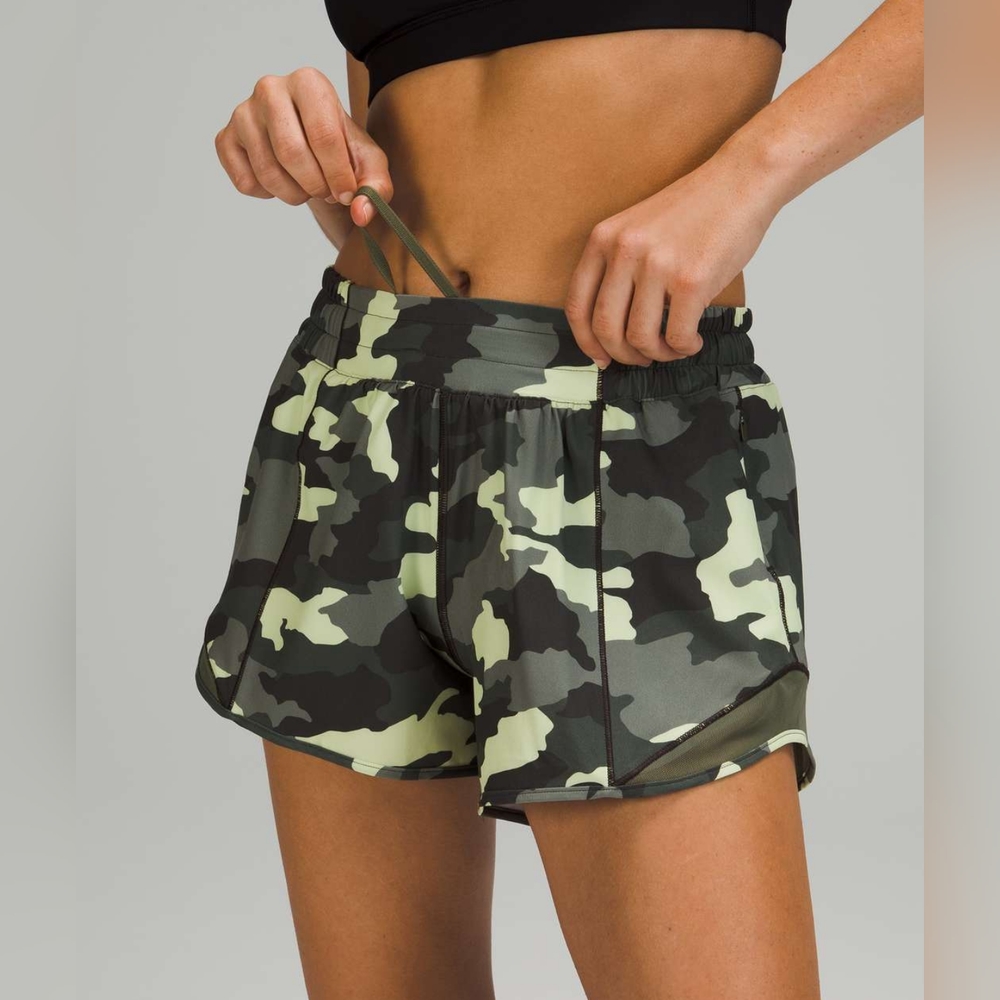 Lululemon Hotty Hot Shorts 4" Low Rise Heritage Camo Size 2 EUC